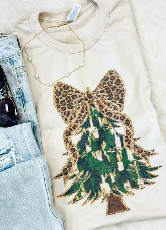 Leopard Christmas Tshirt